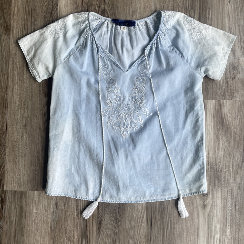 Francescas Blue Rain Embroidered Tassel Boho Blouse Light Wash Blue Cotton‎ XS